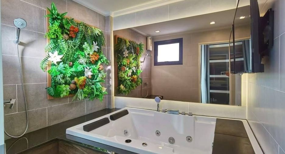 For sale 6 ベッドルーム house in Bang Kapi, Bangkok