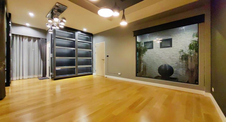 For sale 6 ベッドルーム house in Bang Kapi, Bangkok