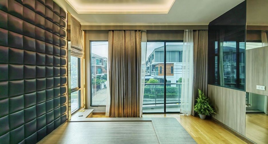 For sale 6 ベッドルーム house in Bang Kapi, Bangkok