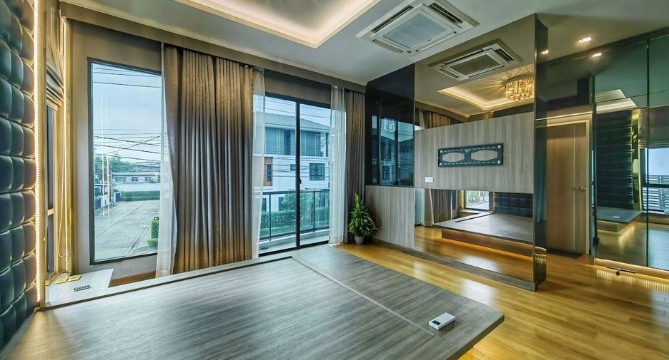 For sale 6 ベッドルーム house in Bang Kapi, Bangkok