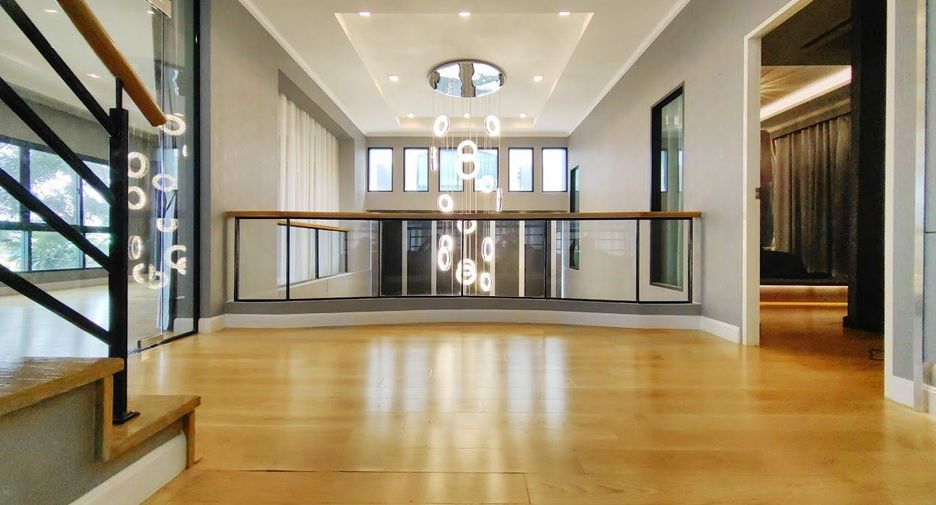 For sale 6 ベッドルーム house in Bang Kapi, Bangkok