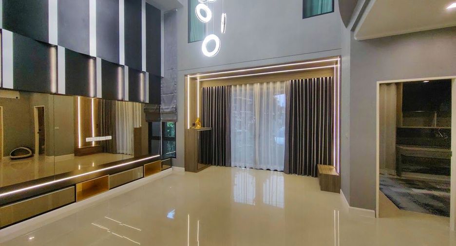For sale 6 ベッドルーム house in Bang Kapi, Bangkok
