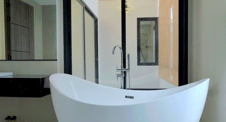 For sale 3 bedrooms house in Phra Khanong, Bangkok