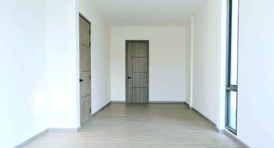 For sale 3 bedrooms house in Phra Khanong, Bangkok