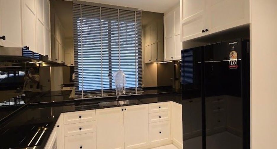 For sale 4 bedrooms house in Bang Phli, Samut Prakan