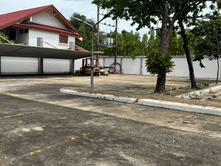 ให้เช่า 10 ห้องนอน ออฟฟิศ ใน บางกะปิ, กรุงเทพฯ