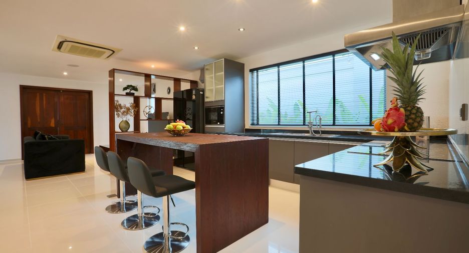 Villa en venta de 4 habitaciones en Bang Lamung, Chonburi