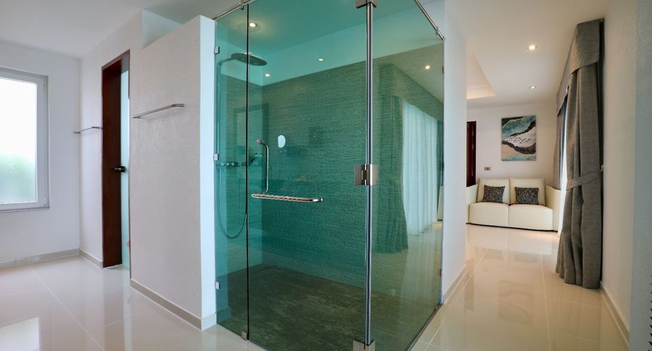 Villa en venta de 4 habitaciones en Bang Lamung, Chonburi