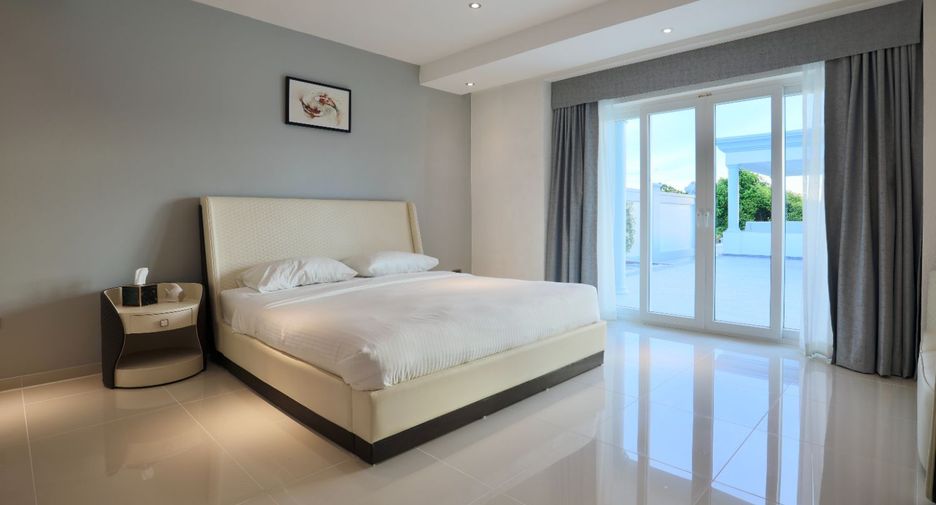 Villa en venta de 4 habitaciones en Bang Lamung, Chonburi
