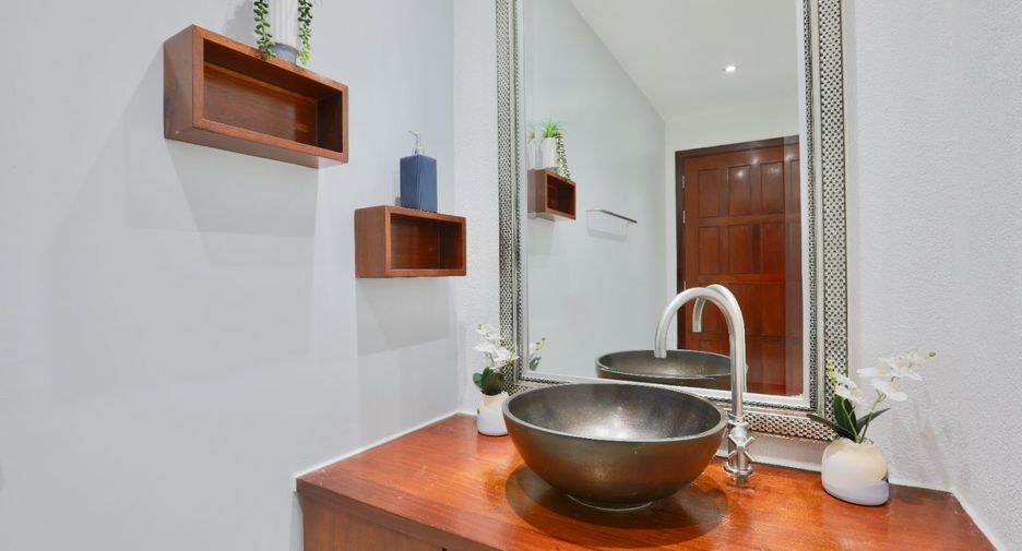 Villa en venta de 4 habitaciones en Bang Lamung, Chonburi