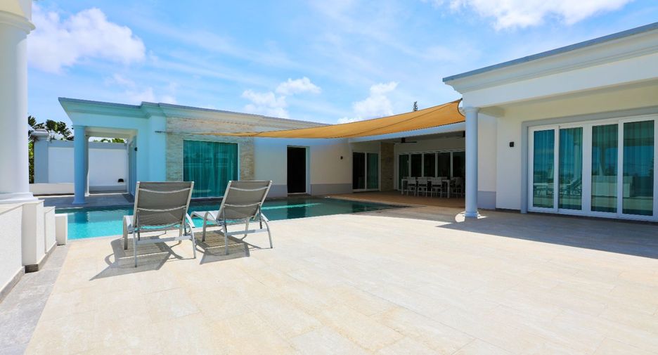 Villa en venta de 4 habitaciones en Bang Lamung, Chonburi