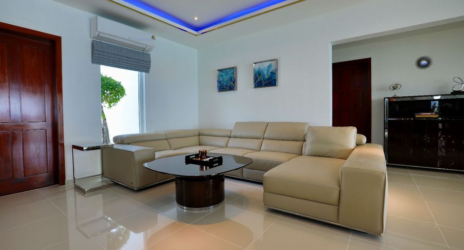 Villa en venta de 4 habitaciones en Bang Lamung, Chonburi