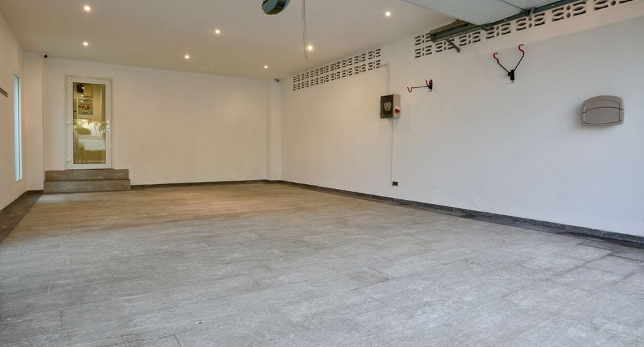 Villa en venta de 4 habitaciones en Bang Lamung, Chonburi