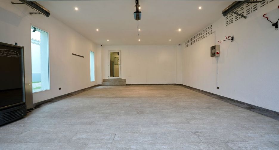 Villa en venta de 4 habitaciones en Bang Lamung, Chonburi