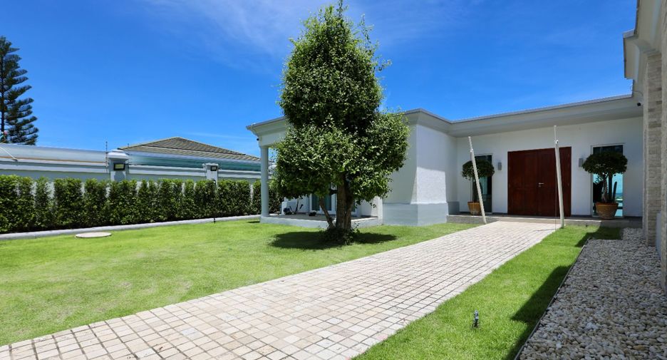 Villa en venta de 4 habitaciones en Bang Lamung, Chonburi