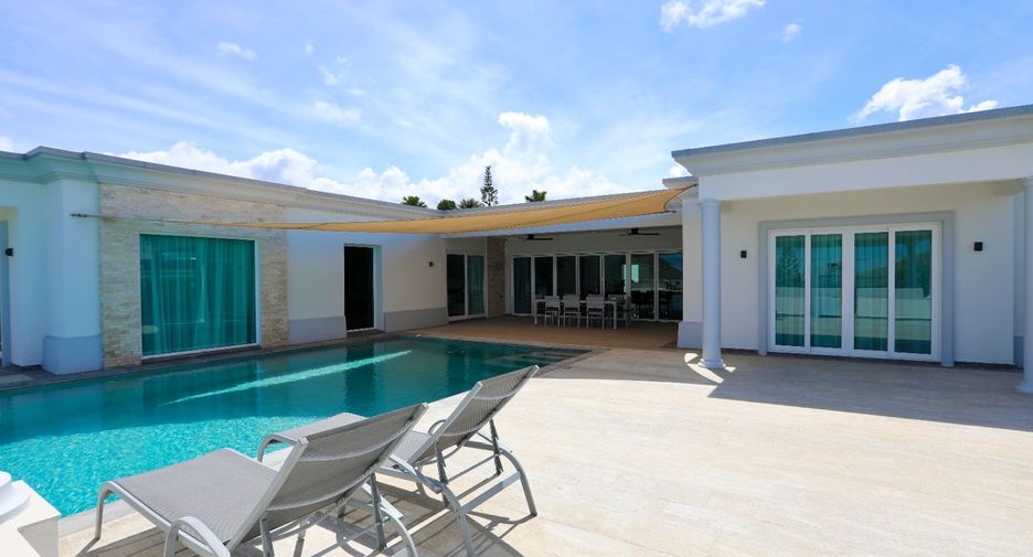 Villa en venta de 4 habitaciones en Bang Lamung, Chonburi