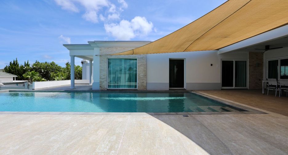 Villa en venta de 4 habitaciones en Bang Lamung, Chonburi