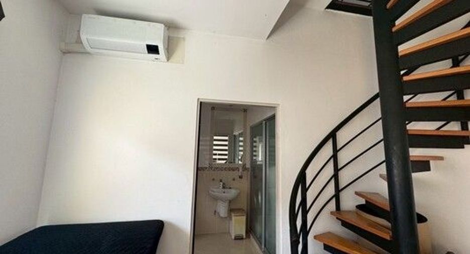 Casa adosada en venta de 3 habitaciones en Chatuchak, Bangkok