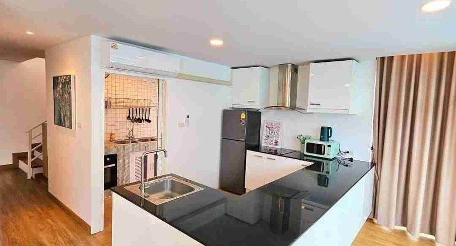 Villa en alquiler y en venta de 4 habitaciones en Mueang Chiang Mai, Chiang Mai