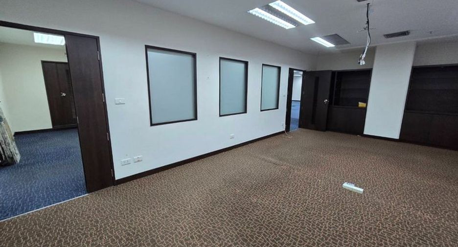 For rent office in Khlong Toei, Bangkok