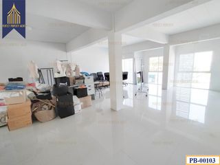 For sale 4 bed retail Space in Mueang Samut Prakan, Samut Prakan