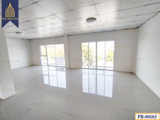 For sale 4 bed retail Space in Mueang Samut Prakan, Samut Prakan