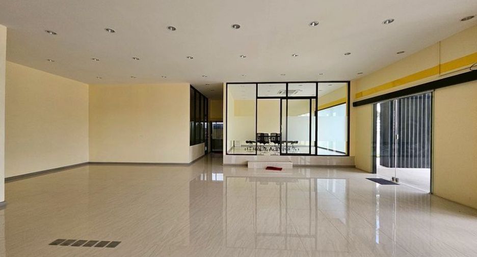 For sale warehouse in Si Racha, Chonburi