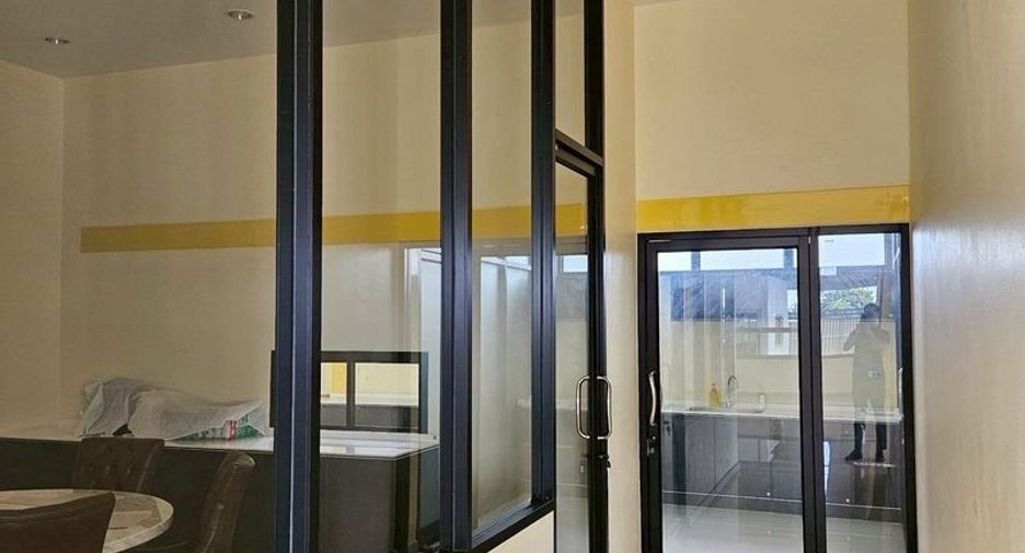 For sale warehouse in Si Racha, Chonburi