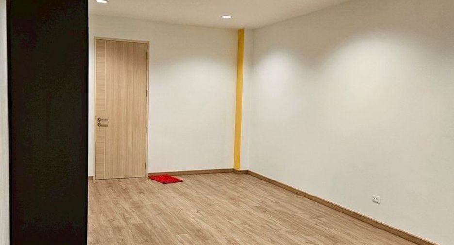 For sale warehouse in Si Racha, Chonburi