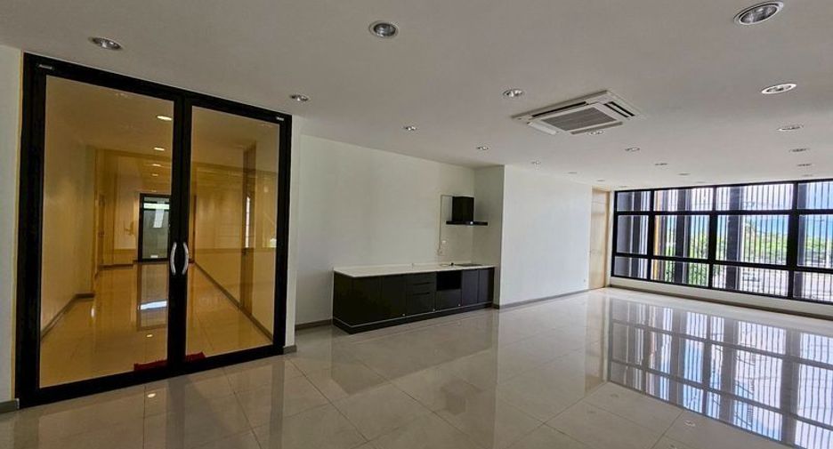 For sale warehouse in Si Racha, Chonburi
