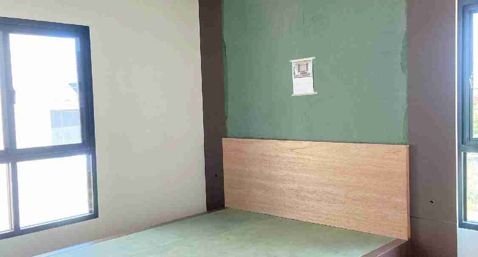 Casa en alquiler de 3 habitaciones en Ban Chang, Rayong