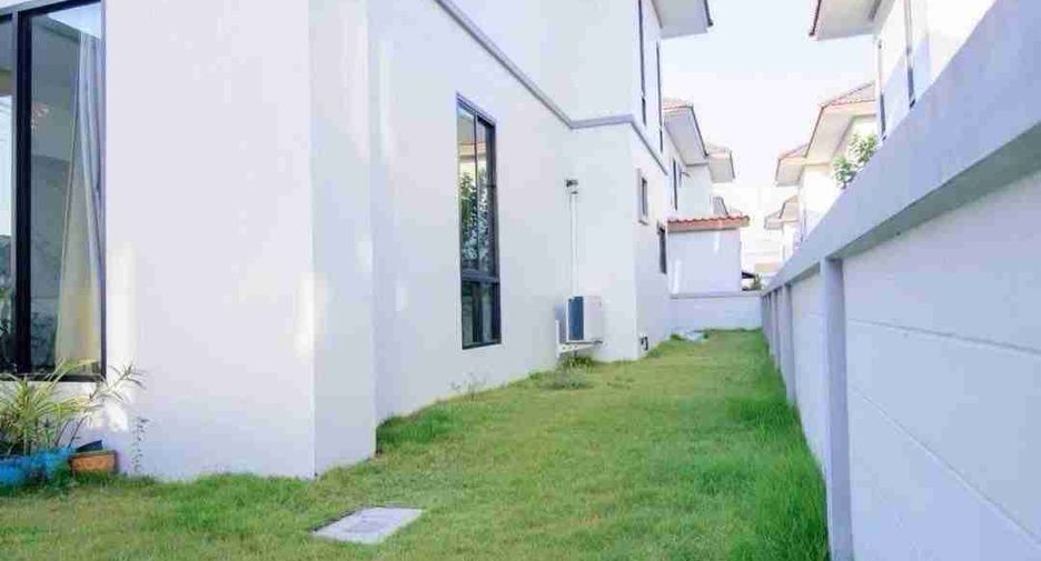 À louer 3 chambres maison à Ban Chang, Rayong