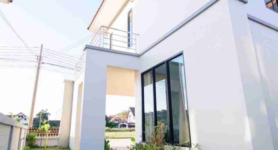 À louer 3 chambres maison à Ban Chang, Rayong