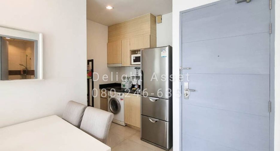 For rent 2 bedrooms condo in Phra Khanong, Bangkok