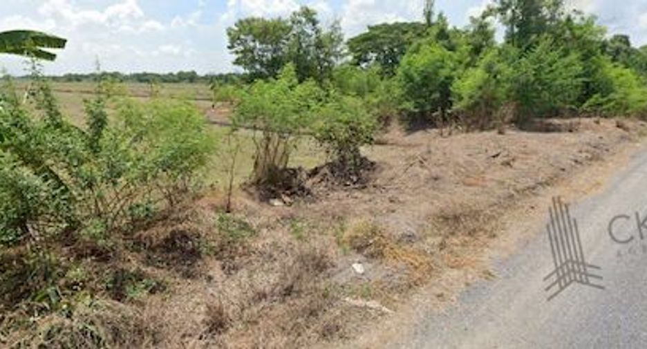 For sale land in Sam Khok, Pathum Thani