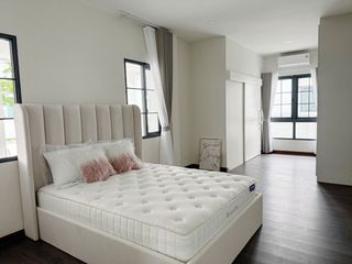 Casa en alquiler y en venta de 5 habitaciones en Bang Phli, Samut Prakan