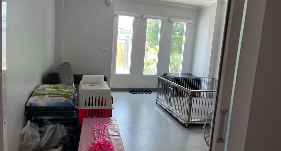 Haus zum Kauf mit 5 Zimmer in Krathum Baen, Samut Sakhon