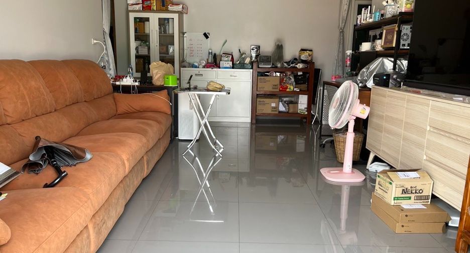 Haus zum Kauf mit 5 Zimmer in Krathum Baen, Samut Sakhon