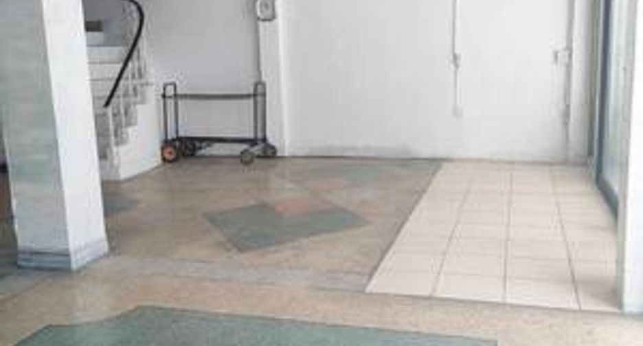 Local comercial en venta de 6 habitaciones en Bang Kapi, Bangkok