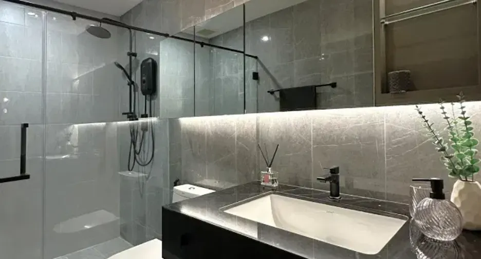 Condo en venta de 2 habitaciones en Phra Khanong, Bangkok