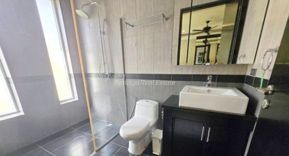 For sale 4 ベッドルーム house in Bang Lamung, Chonburi