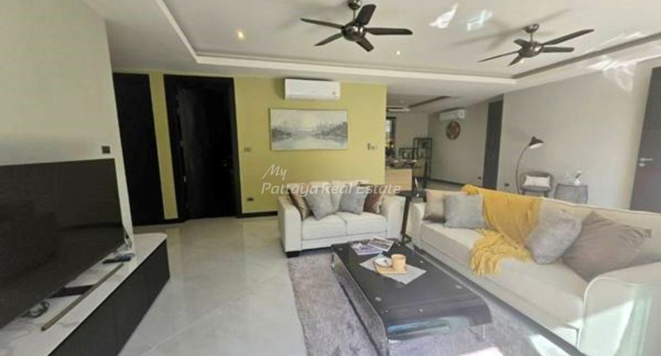 For sale 4 ベッドルーム house in Bang Lamung, Chonburi