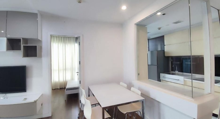 Condo en venta de 2 habitaciones en Phra Khanong, Bangkok