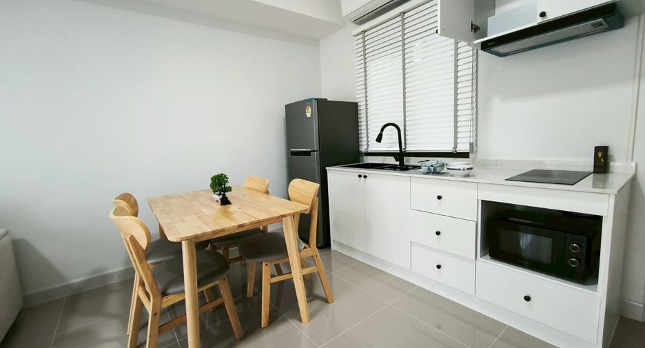 For rent 3 bedrooms townhouse in Bang Phli, Samut Prakan