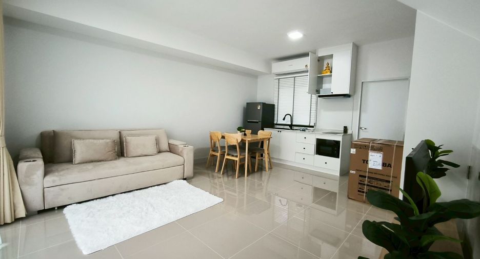 For rent 3 bedrooms townhouse in Bang Phli, Samut Prakan