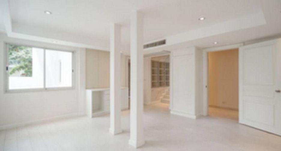Casa adosada en venta de 4 habitaciones en Watthana, Bangkok
