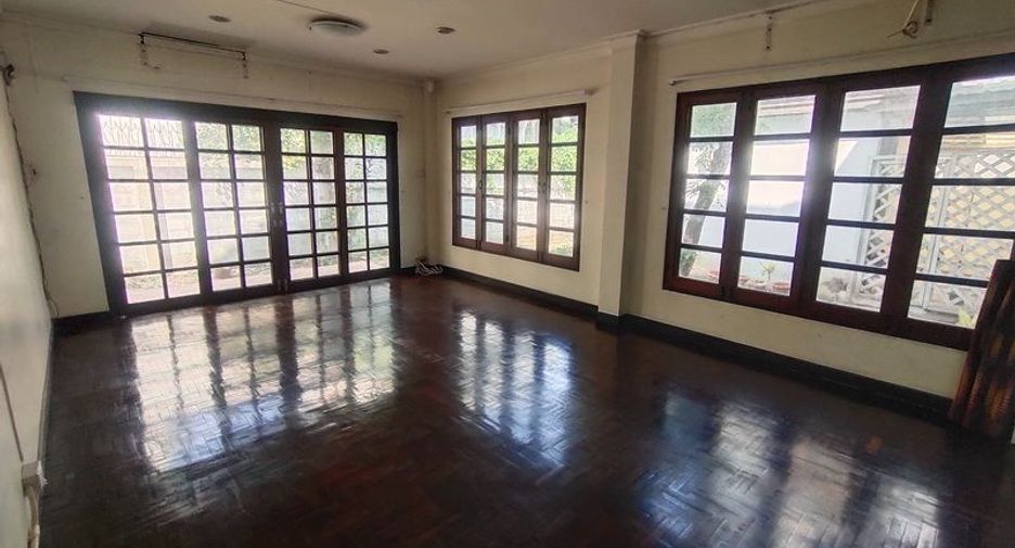 ขาย 3 ห้องนอน บ้านเดี่ยว ใน วัฒนา, กรุงเทพฯ