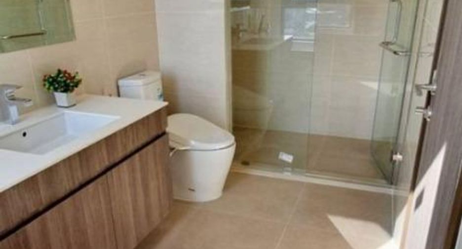 À vendre 2 chambres condo à Bang Na, Bangkok