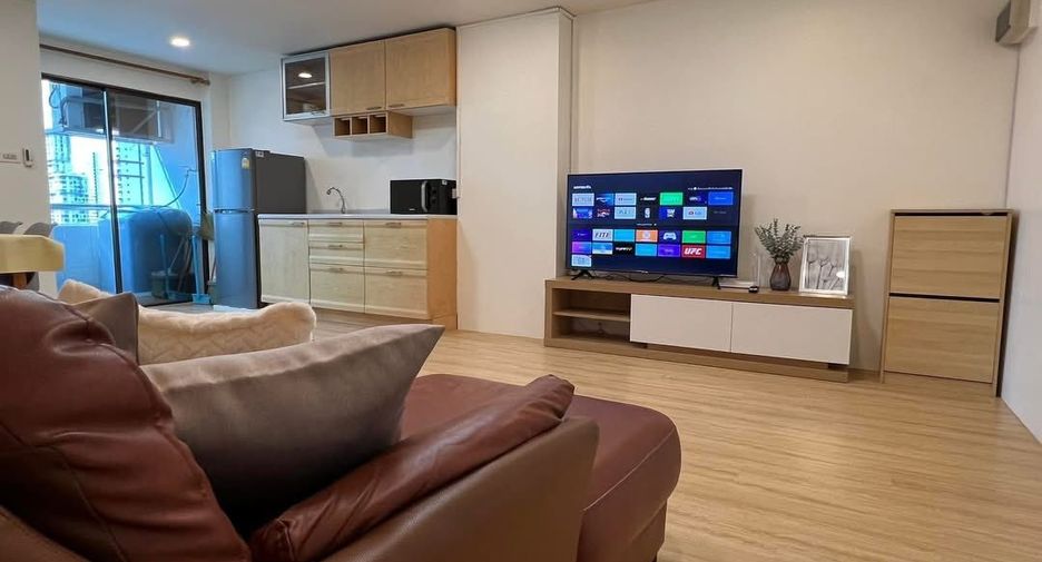 For rent 2 bedrooms condo in Pathum Wan, Bangkok