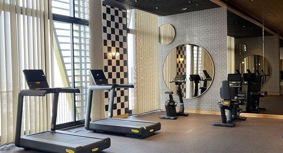 For rent and for sale 1 bed condo in Watthana, Bangkok